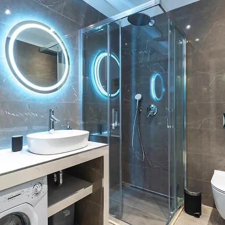 Adriatic Oasis & Marine View Apartament *