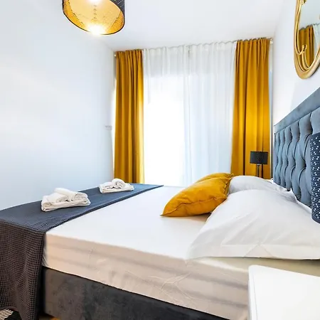 Adriatic Oasis & Marine View Apartamento